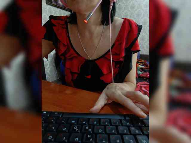 naked_taxi_dispatcher webcam
