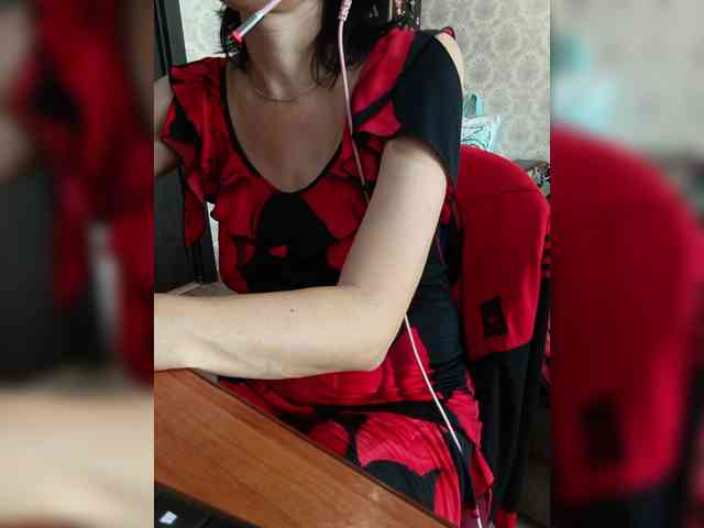 naked_taxi_dispatcher webcam