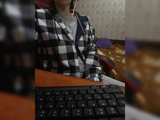 naked_taxi_dispatcher webcam