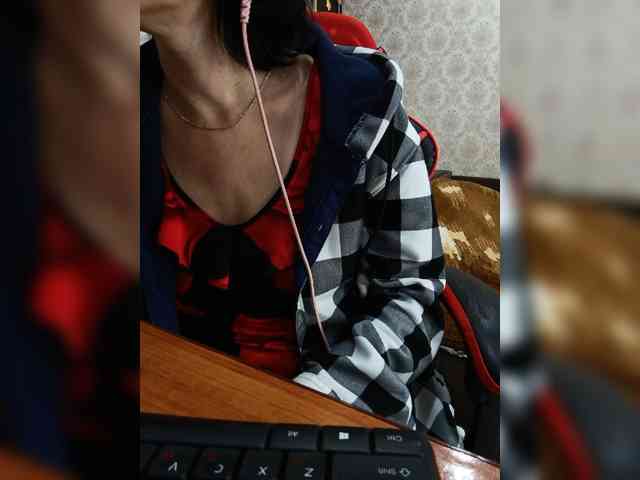 naked_taxi_dispatcher webcam