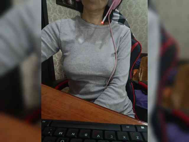 naked_taxi_dispatcher webcam