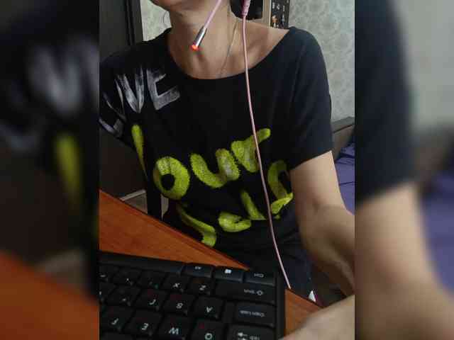 naked_taxi_dispatcher webcam