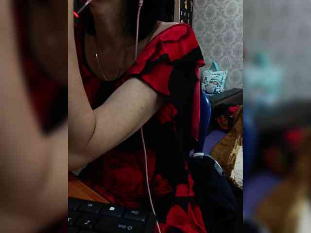naked_taxi_dispatcher webcam