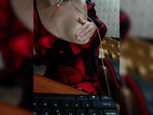 naked_taxi_dispatcher webcam