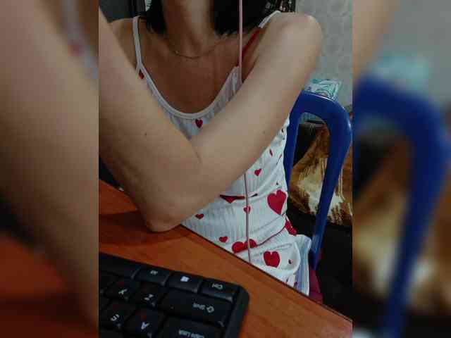 naked_taxi_dispatcher webcam