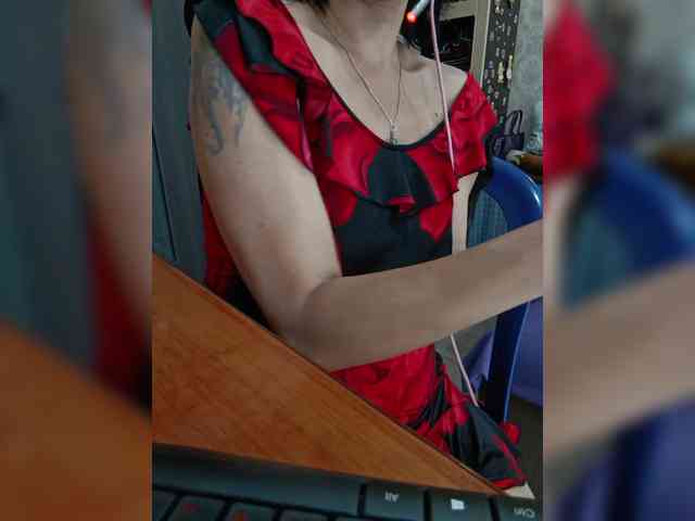 naked_taxi_dispatcher webcam
