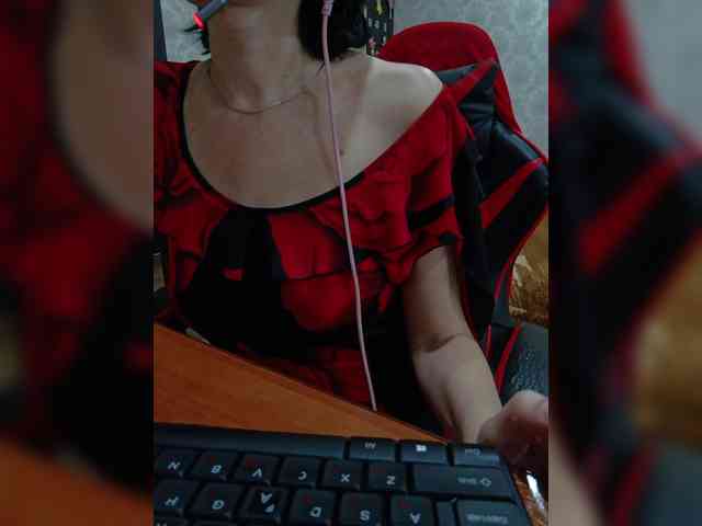 naked_taxi_dispatcher webcam