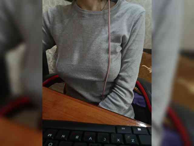 naked_taxi_dispatcher webcam