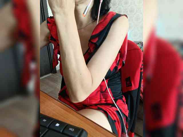 naked_taxi_dispatcher webcam