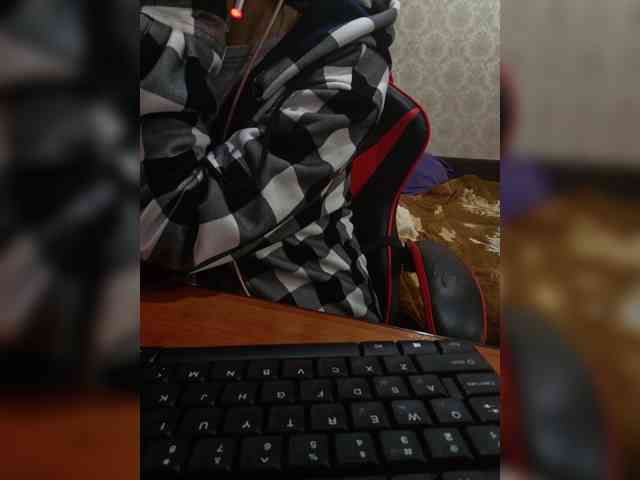 naked_taxi_dispatcher webcam