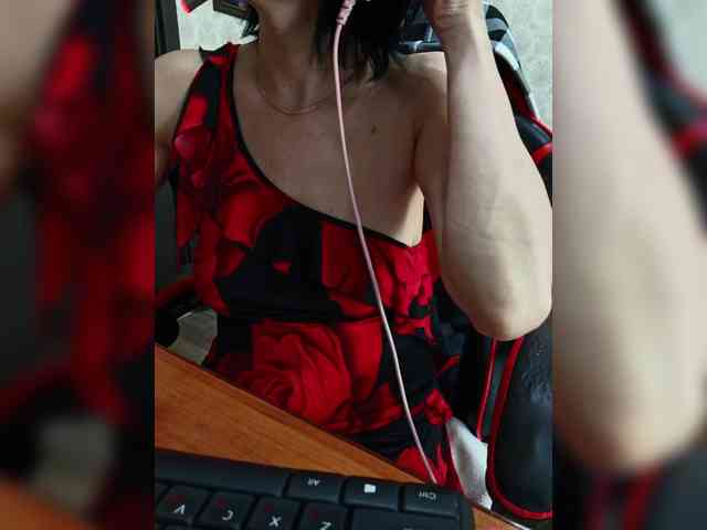 naked_taxi_dispatcher webcam