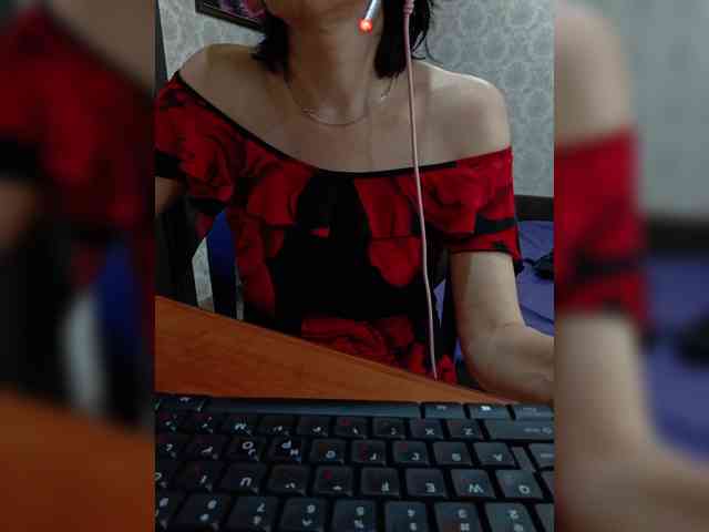 naked_taxi_dispatcher webcam