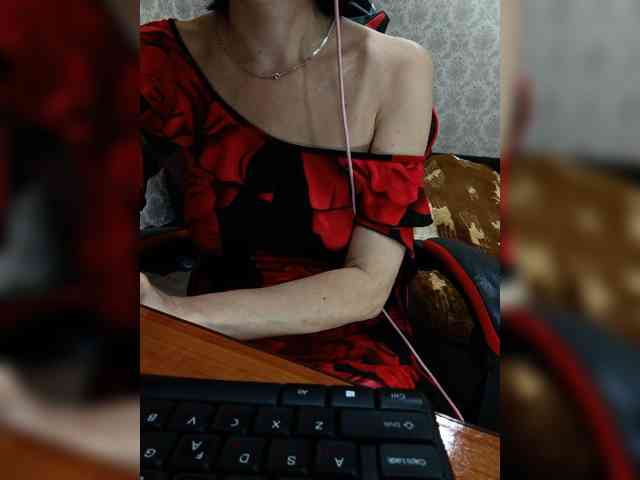 naked_taxi_dispatcher webcam