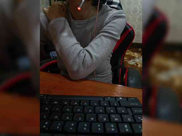 naked_taxi_dispatcher webcam