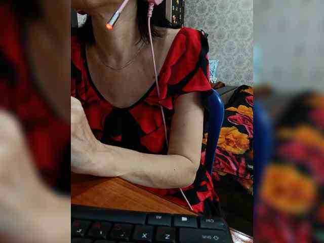 naked_taxi_dispatcher webcam