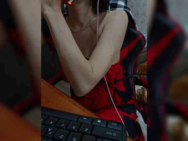naked_taxi_dispatcher webcam