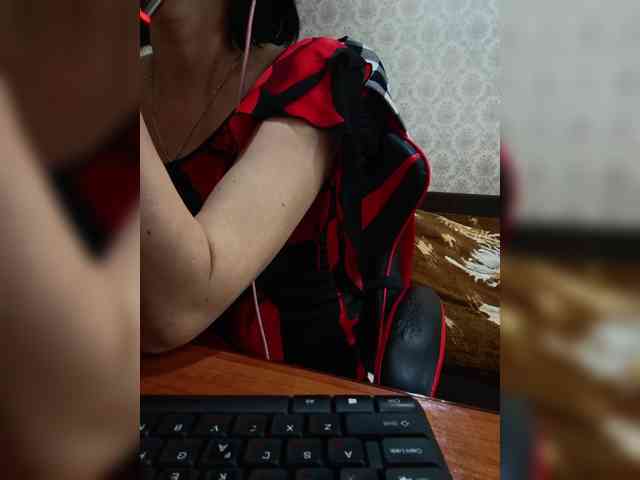 naked_taxi_dispatcher webcam