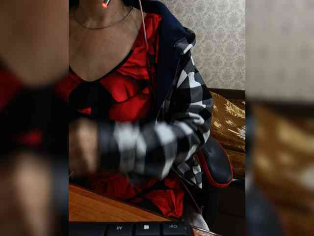 naked_taxi_dispatcher webcam