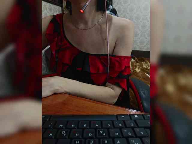 naked_taxi_dispatcher webcam