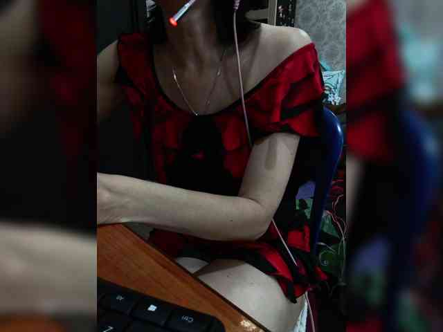 naked_taxi_dispatcher webcam