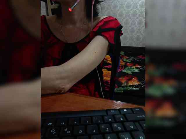 naked_taxi_dispatcher webcam