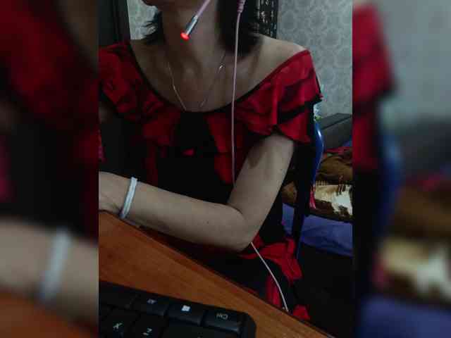 naked_taxi_dispatcher webcam