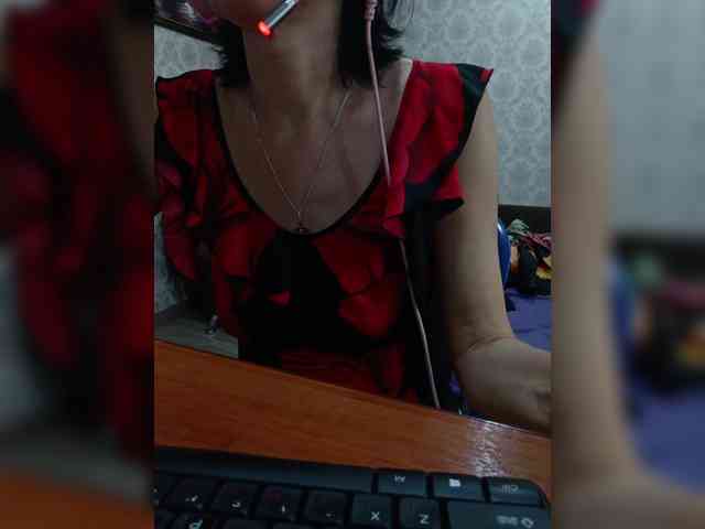 naked_taxi_dispatcher webcam