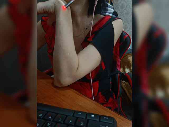 naked_taxi_dispatcher webcam