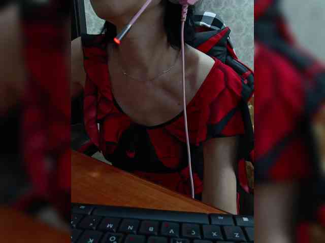 naked_taxi_dispatcher webcam