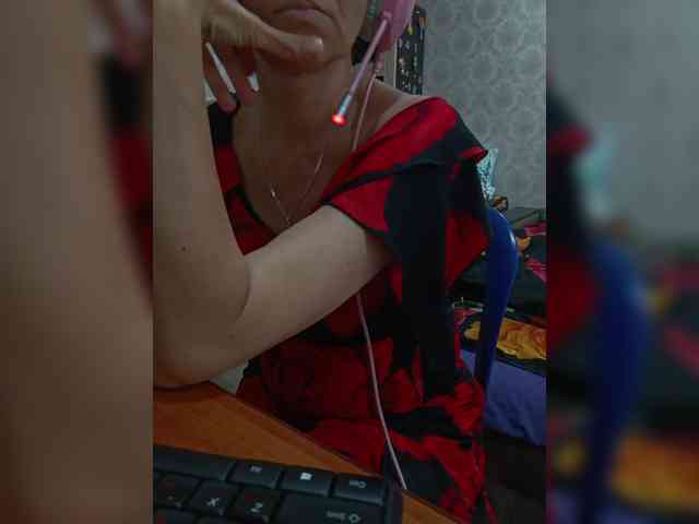 naked_taxi_dispatcher webcam