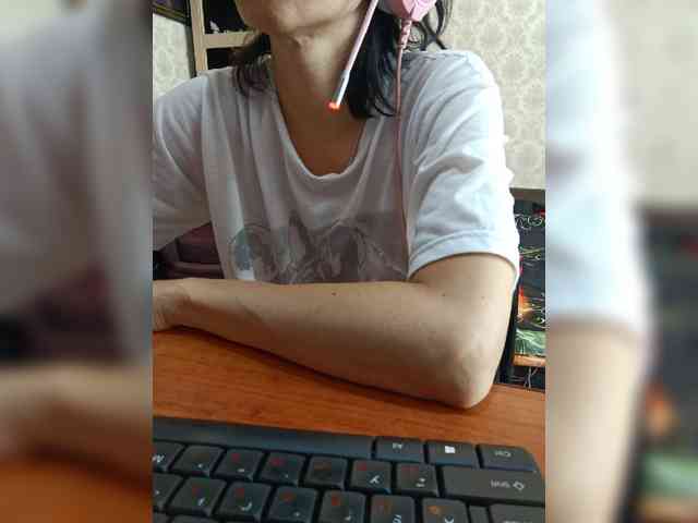naked_taxi_dispatcher webcam