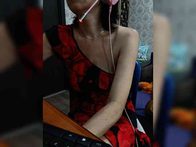 naked_taxi_dispatcher webcam