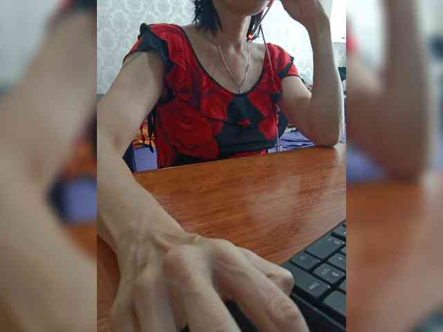 naked_taxi_dispatcher webcam