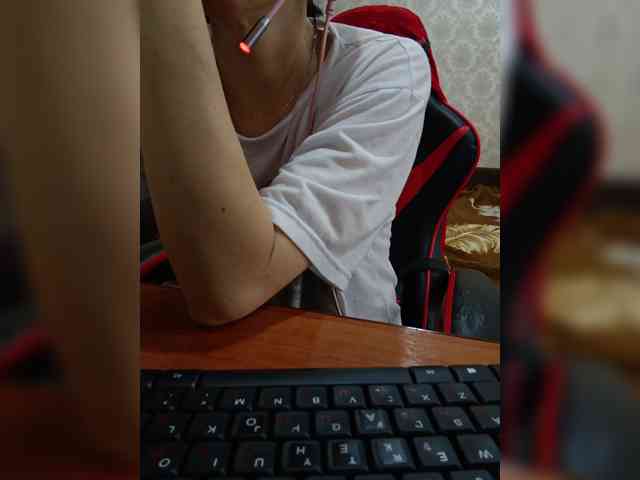 naked_taxi_dispatcher webcam