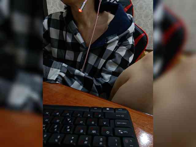 naked_taxi_dispatcher webcam