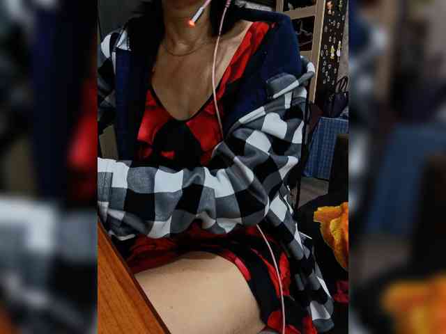naked_taxi_dispatcher webcam