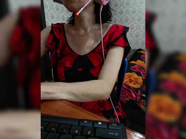 naked_taxi_dispatcher webcam