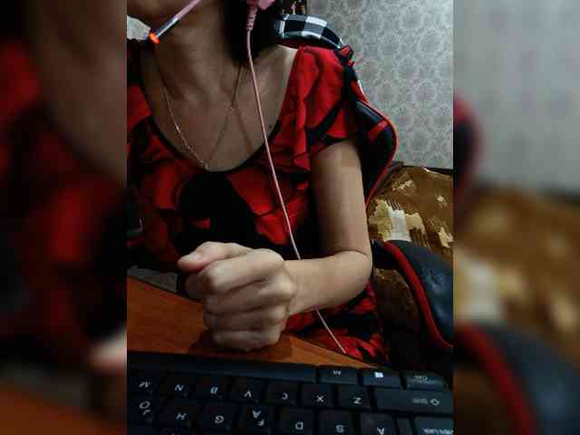 naked_taxi_dispatcher webcam