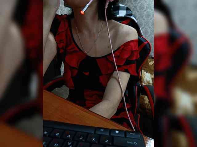 naked_taxi_dispatcher webcam