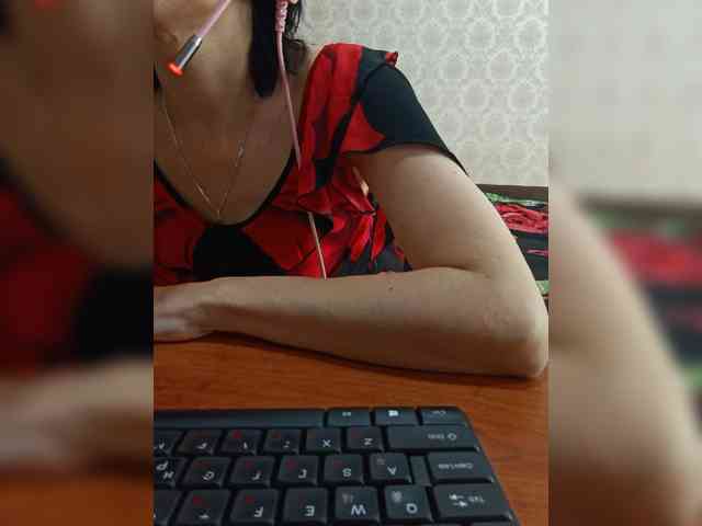 naked_taxi_dispatcher webcam