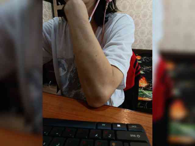 naked_taxi_dispatcher webcam