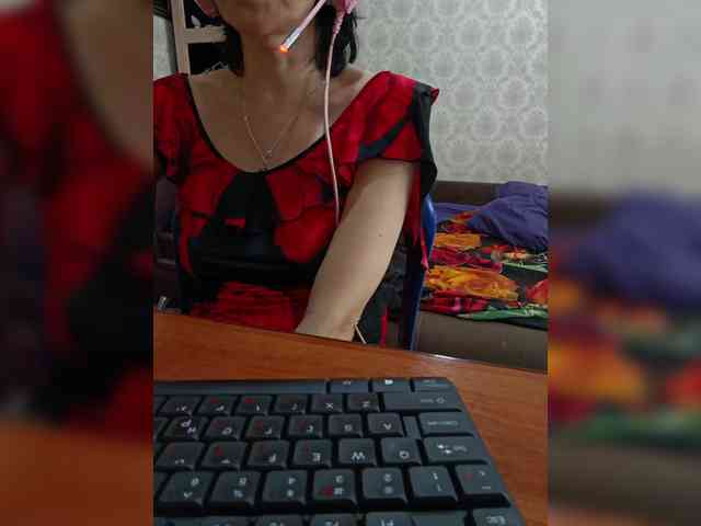 naked_taxi_dispatcher webcam