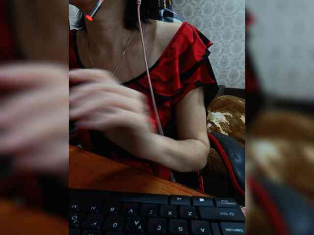 naked_taxi_dispatcher webcam