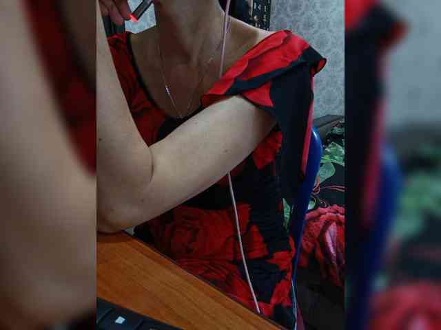 naked_taxi_dispatcher webcam