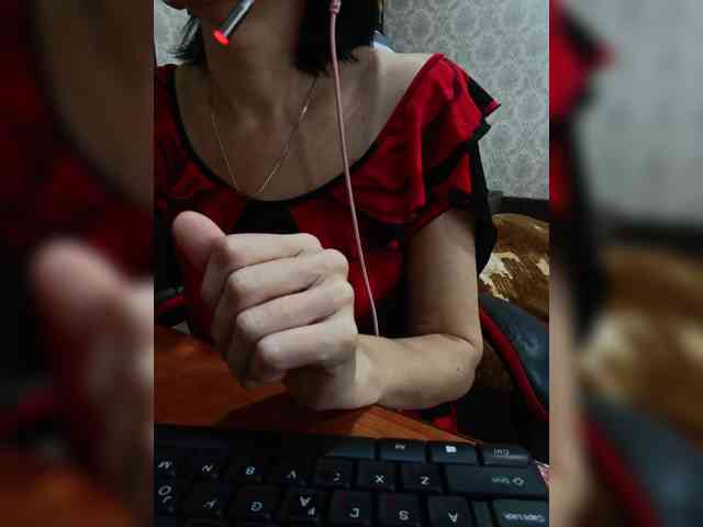 naked_taxi_dispatcher webcam