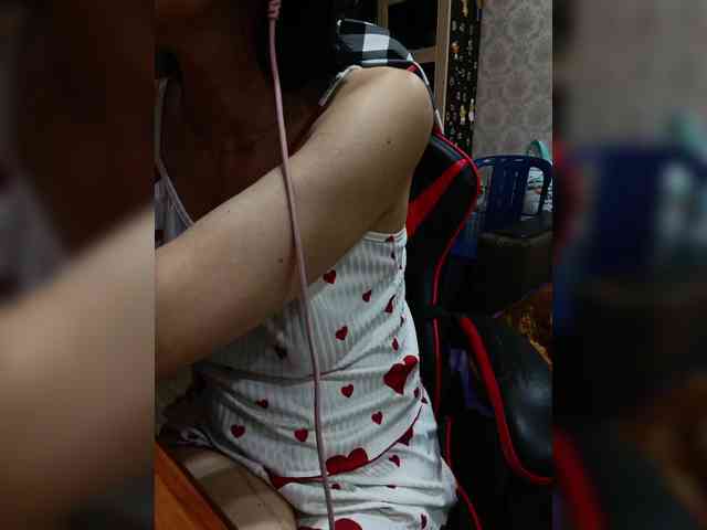 naked_taxi_dispatcher webcam