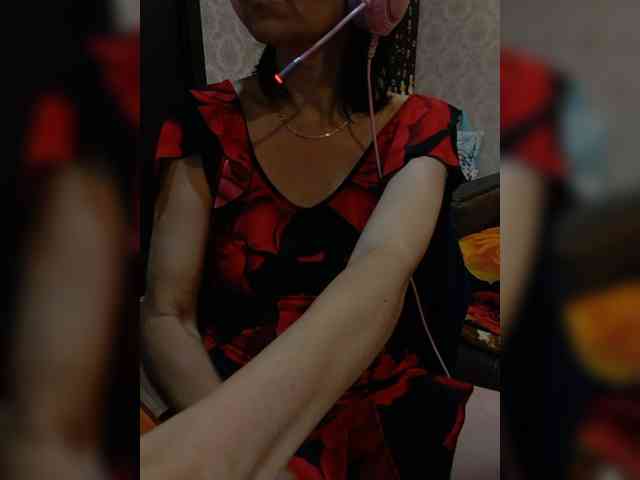 naked_taxi_dispatcher webcam