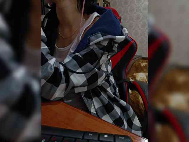 naked_taxi_dispatcher webcam