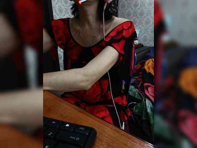 naked_taxi_dispatcher webcam