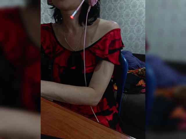 naked_taxi_dispatcher webcam